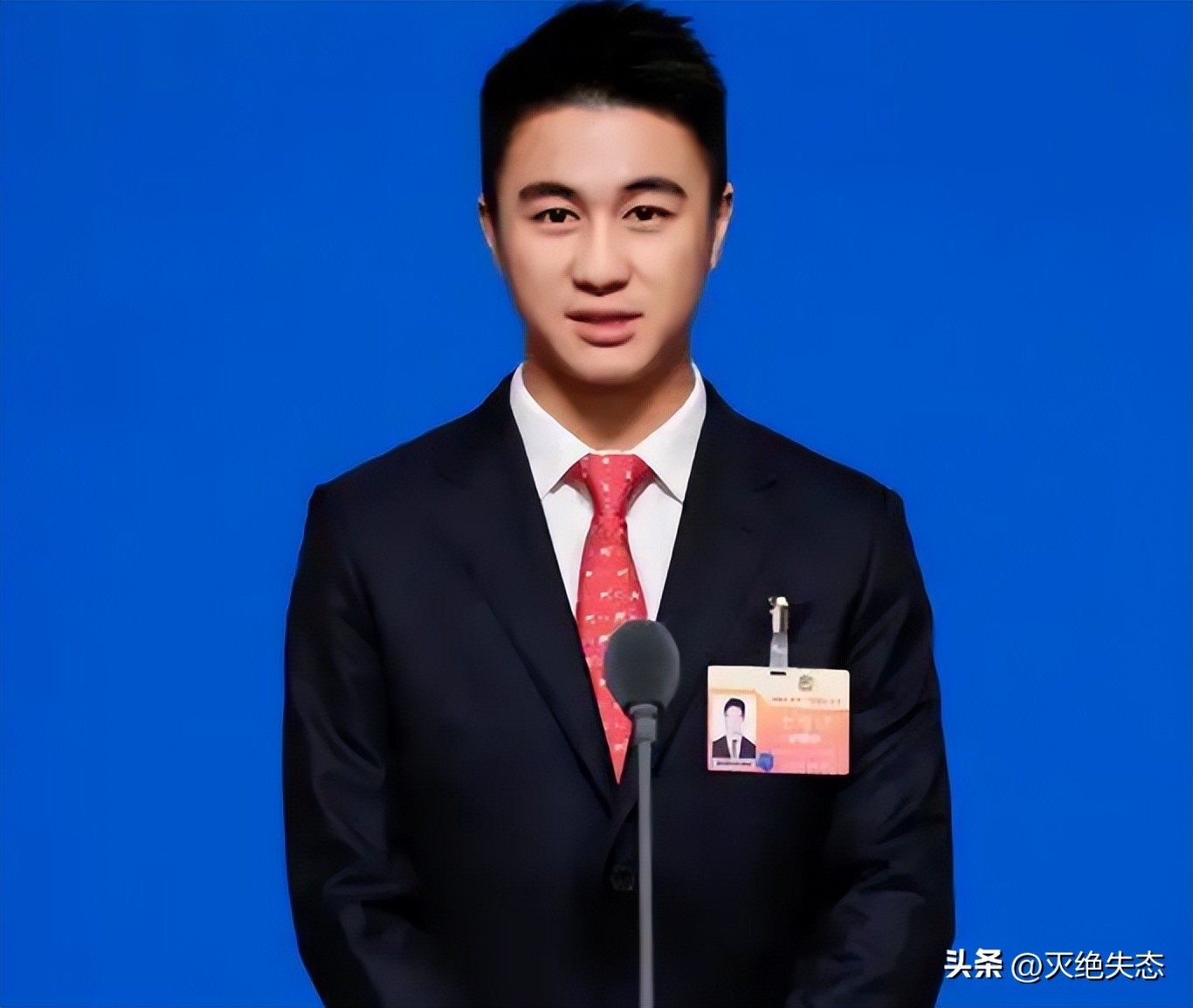 正式官宣！31岁何猷君再传喜讯，让霍启刚和整个赌王家族刮目相看(图19)