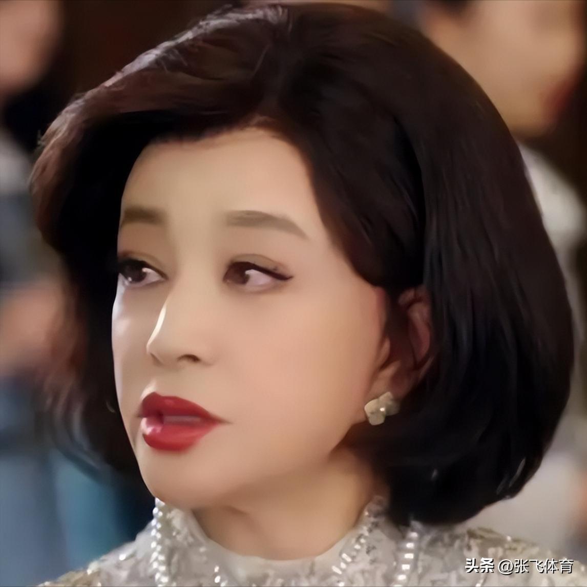 75岁刘晓庆杀疯了！短剧硬演14岁少女，拍吻戏更引全网炸锅(图46)