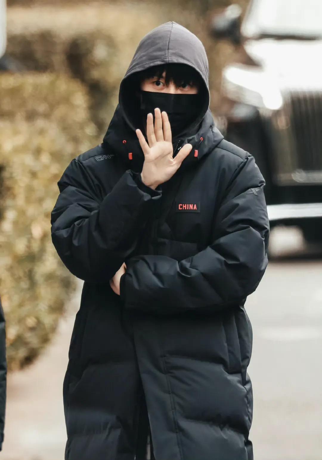 春晚联排成“大漏勺”！熟人局多、台柱子少，2位颜霸明星很意外(图2)