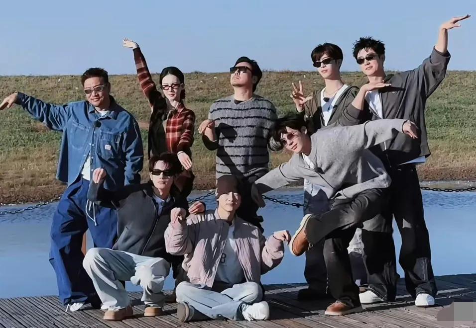 春晚联排成“大漏勺”！熟人局多、台柱子少，2位颜霸明星很意外(图9)