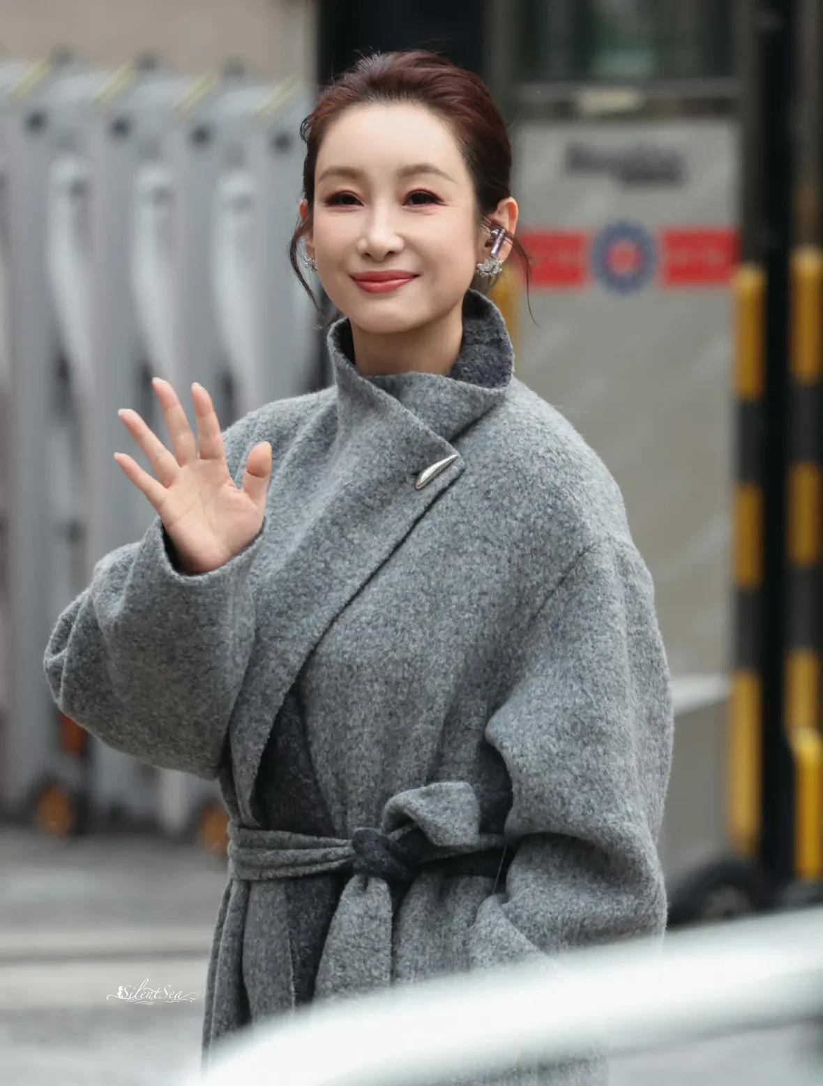 春晚联排成“大漏勺”！熟人局多、台柱子少，2位颜霸明星很意外(图20)