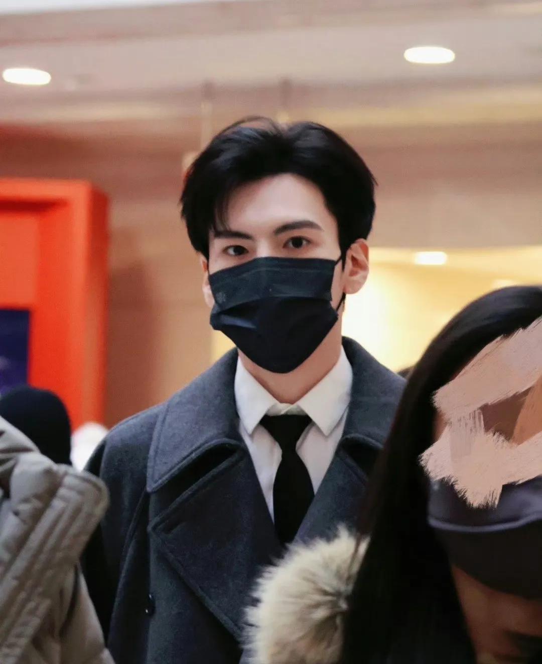 春晚联排成“大漏勺”！熟人局多、台柱子少，2位颜霸明星很意外(图43)