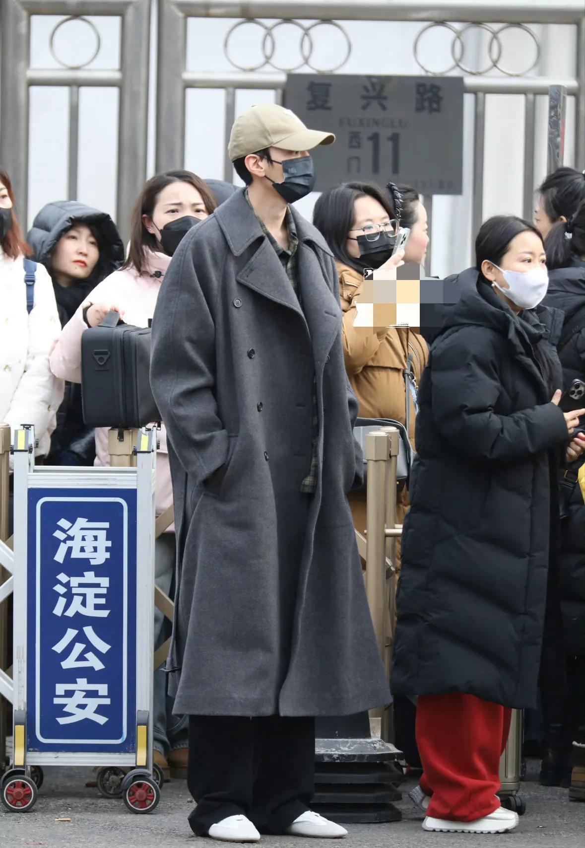 春晚联排成“大漏勺”！熟人局多、台柱子少，2位颜霸明星很意外(图42)