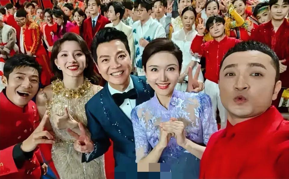 春晚联排成“大漏勺”！熟人局多、台柱子少，2位颜霸明星很意外(图44)