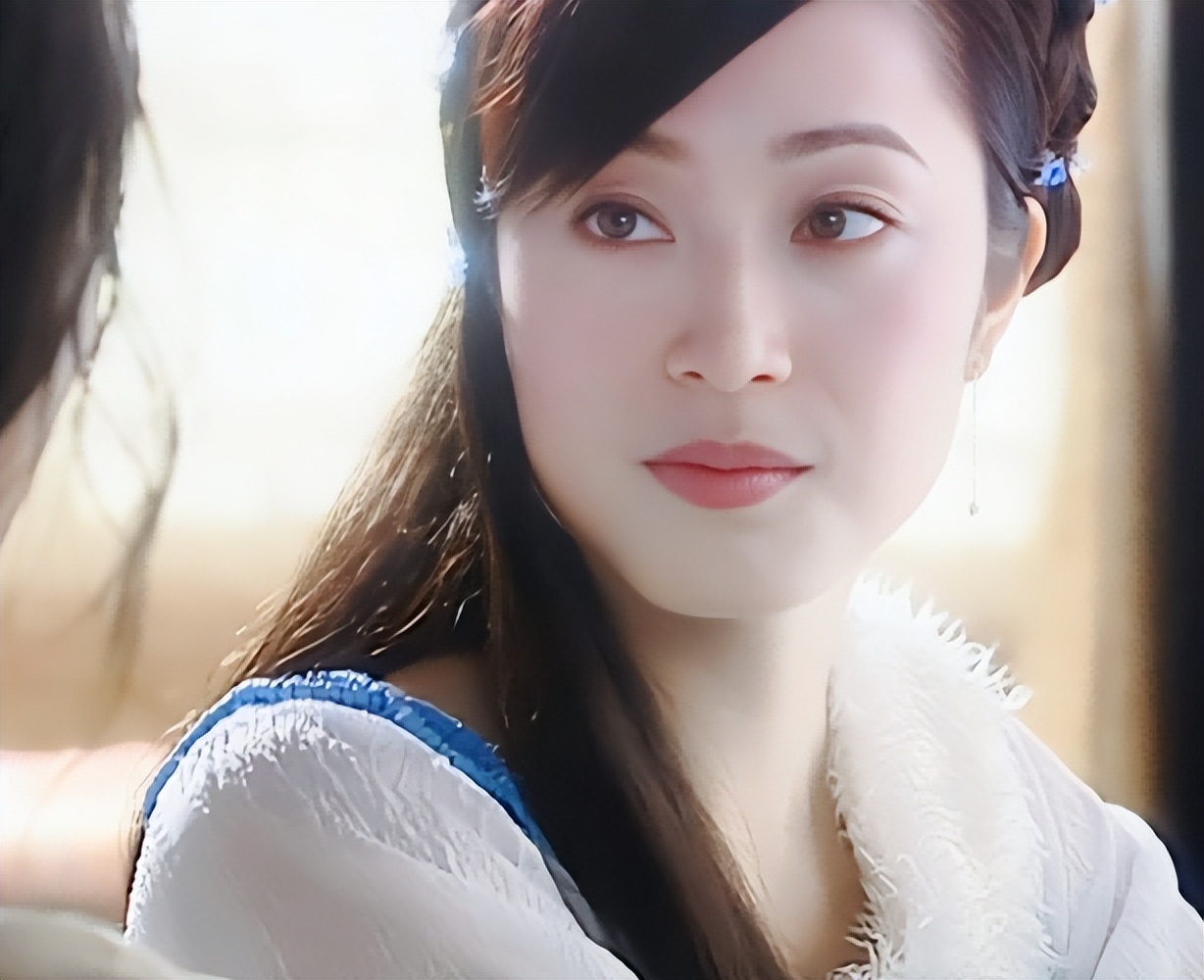 李嘉欣也没想到，临近年关，57岁陈法蓉因一番话，再次口碑暴涨(图12)