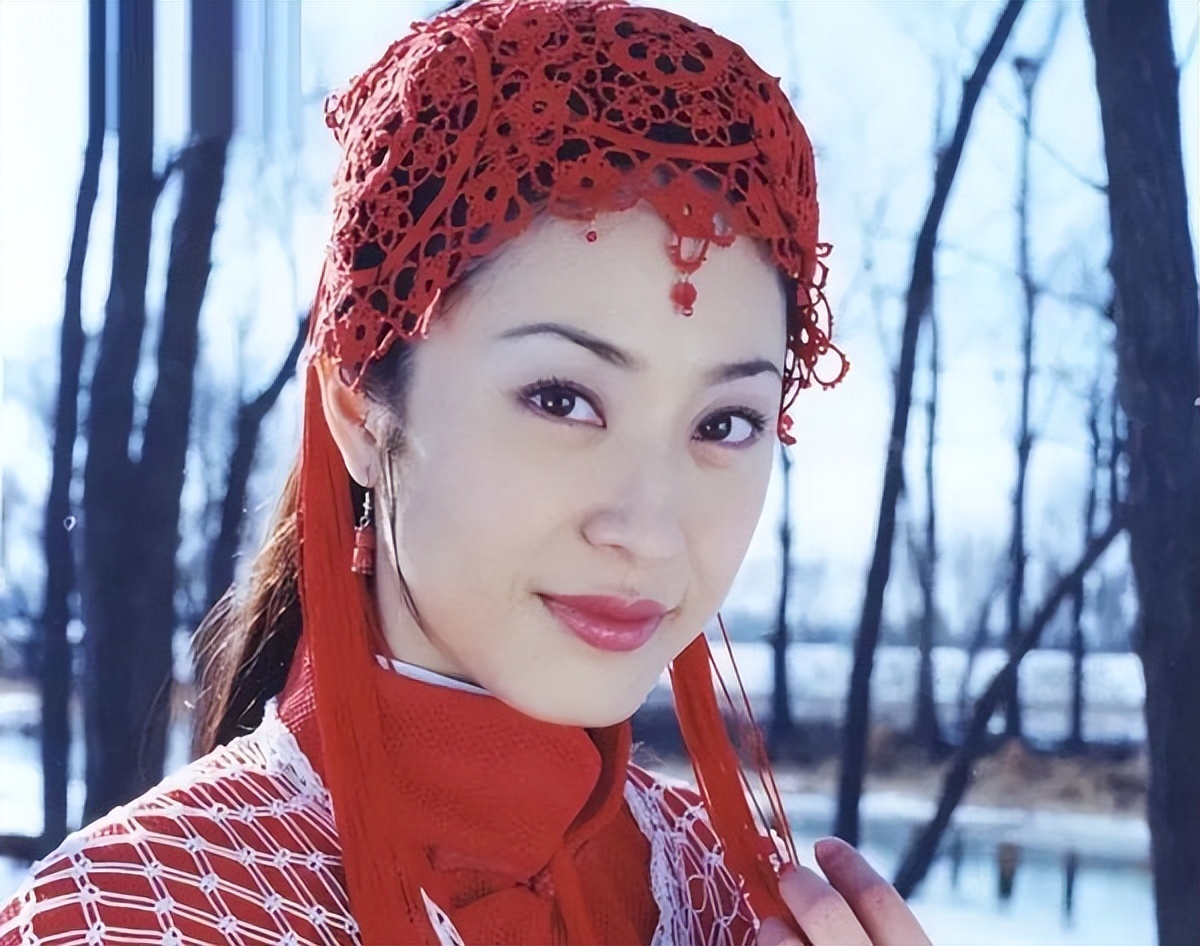 李嘉欣也没想到，临近年关，57岁陈法蓉因一番话，再次口碑暴涨(图11)