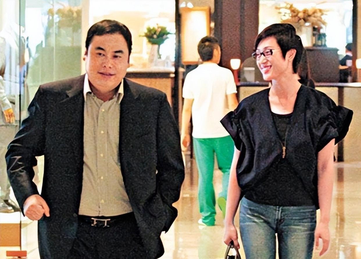 李嘉欣也没想到，临近年关，57岁陈法蓉因一番话，再次口碑暴涨(图18)