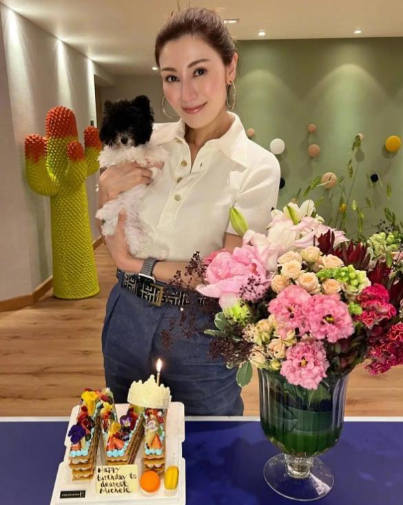 李嘉欣也没想到，临近年关，57岁陈法蓉因一番话，再次口碑暴涨(图28)