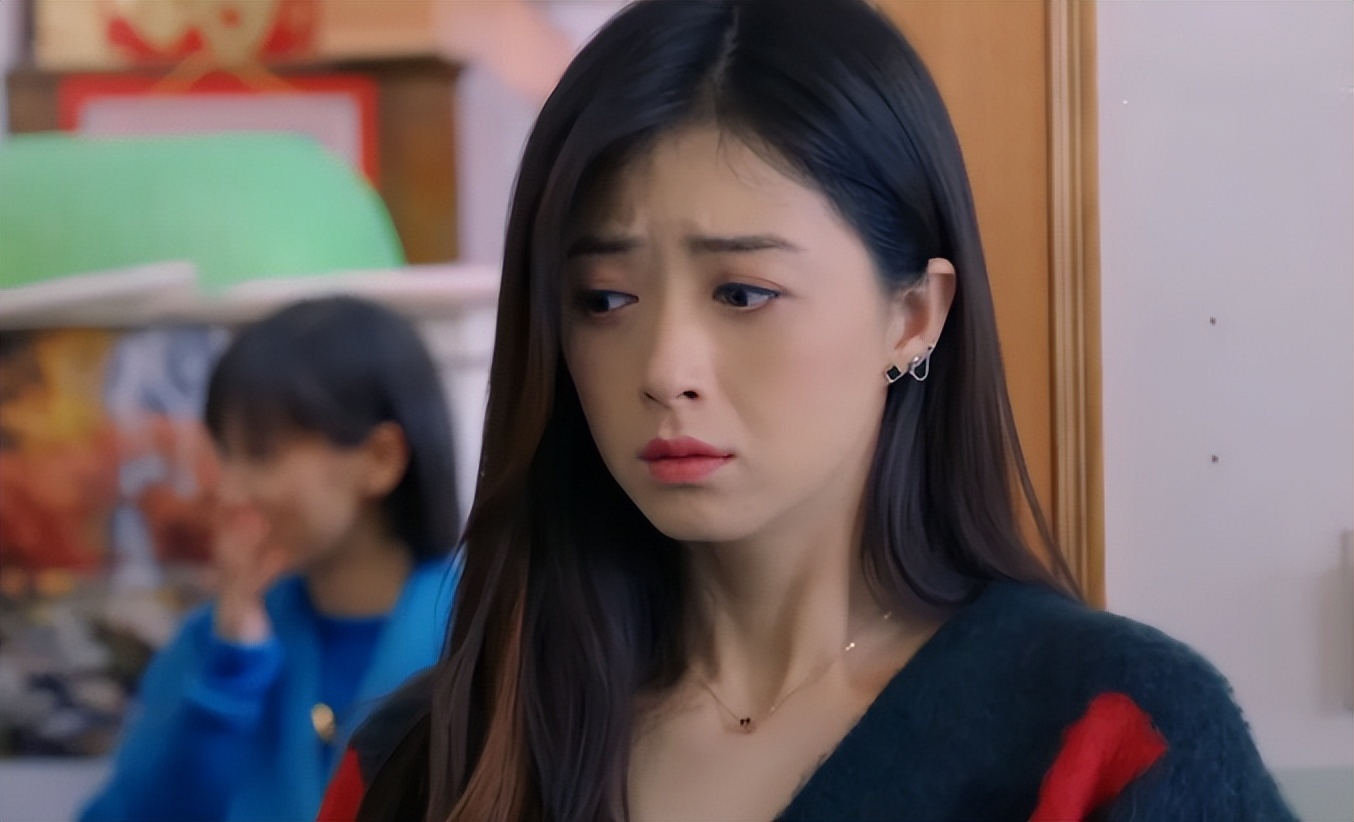 蒋欣拍戏路透认不出，皮肉松垮身材臃肿，穿蓝棉鞋四边齐好老气(图16)