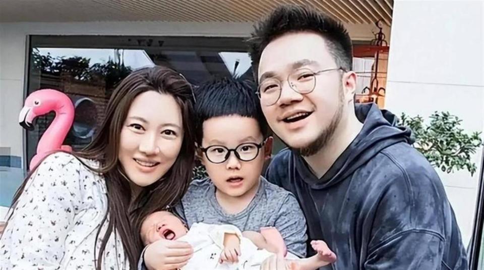 宋丹丹没想到，自己千辛万苦给巴图找的媳妇，竟狠狠拿捏了她(图10)