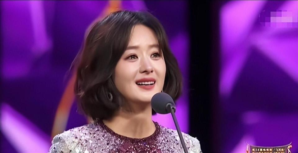 离婚4年格局逆转！赵丽颖走上了另一条路，冯绍峰后悔了吗？(图5)