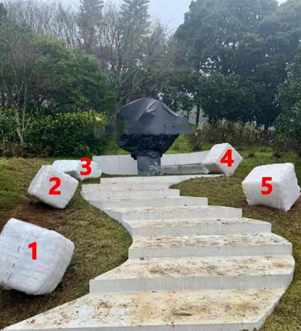 大S离世一周年，两个侄女登上杂志，像极刚出道的大小S(图8)