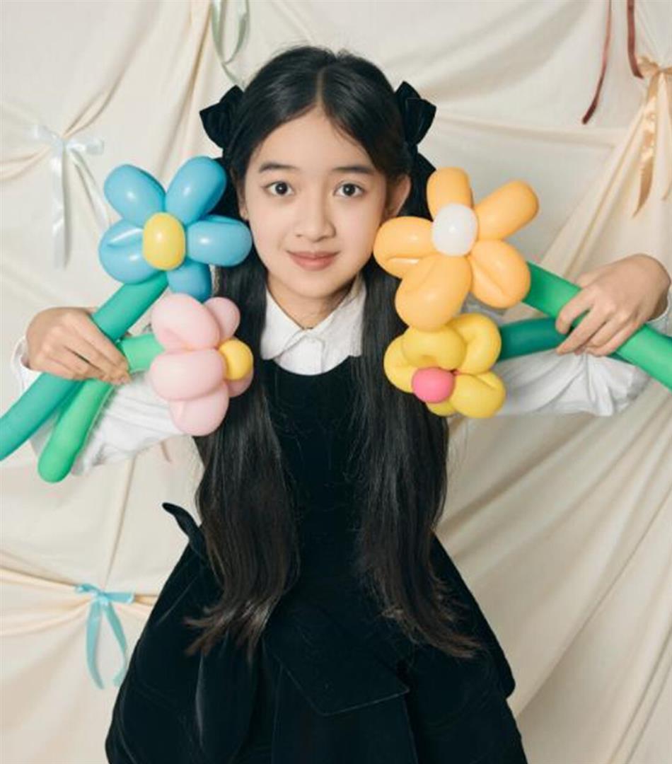 聂远晒父女合照，11岁天天遗传爸爸大腮帮脸好宽，像妈妈会更漂亮(图7)