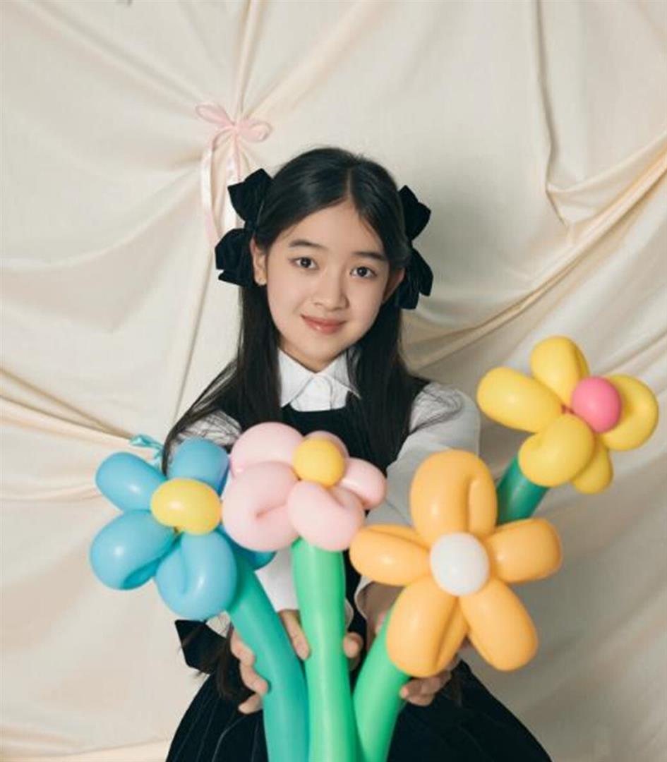 聂远晒父女合照，11岁天天遗传爸爸大腮帮脸好宽，像妈妈会更漂亮(图6)