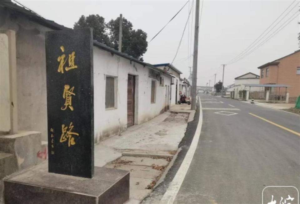 王祖贤入驻社交平台引关注，安徽舒城老家人：真心希望她常回来看看(图1)