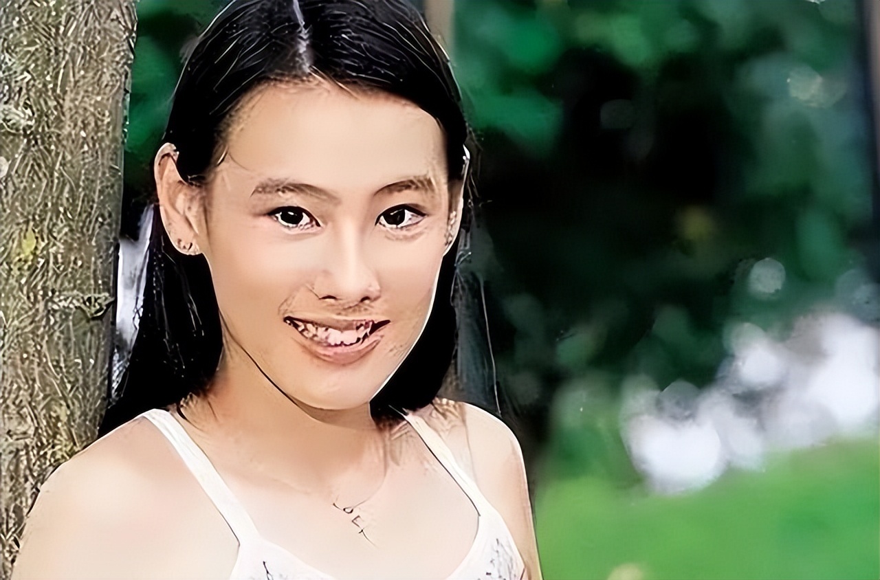 李泽楷没想到，为他连生三子没名分的梁洛施，如今竟会跟他恋爱(图4)