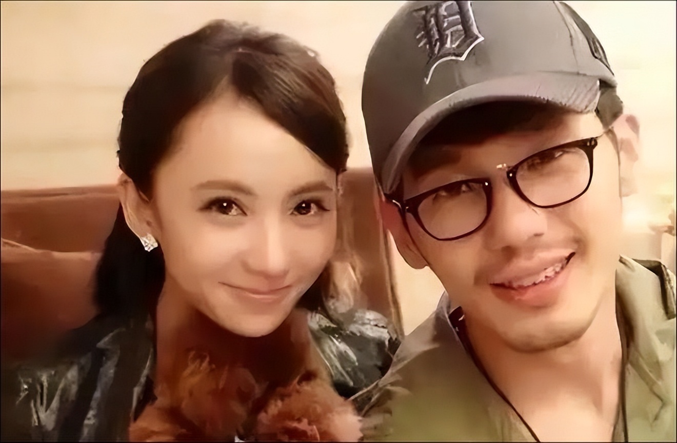 初恋高调“炫耀”，现任低调陪伴十几年，白宇到底有什么魅力？(图16)