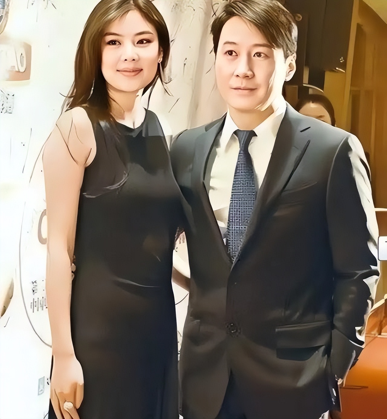 黎明生命中的那些女人们，个个都是顶级漂亮，和李嘉欣最般配(图6)