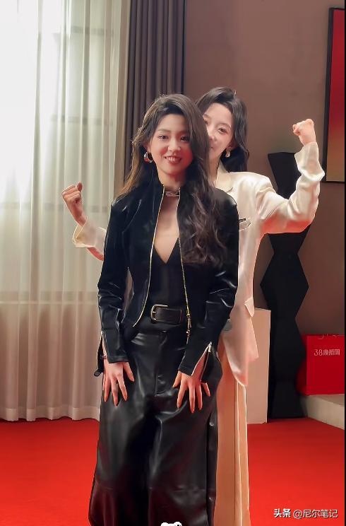 短剧四小花旦齐聚!气场颜值双在线丝毫不输一线,网友直呼太养眼(图4) 短剧四小花旦齐聚!气场颜值双在线丝毫不输一线,网友直呼太养眼(图4)