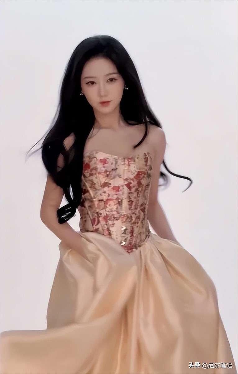 短剧四小花旦齐聚!气场颜值双在线丝毫不输一线,网友直呼太养眼(图13) 短剧四小花旦齐聚!气场颜值双在线丝毫不输一线,网友直呼太养眼(图13)