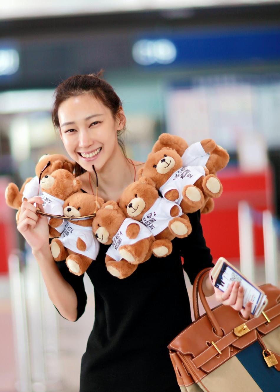 和李荣浩同居4年却惨遭抛弃,陷入抑郁多年,如今39岁仍是单身(图20) 和李荣浩同居4年却惨遭抛弃,陷入抑郁多年,如今39岁仍是单身(图20)