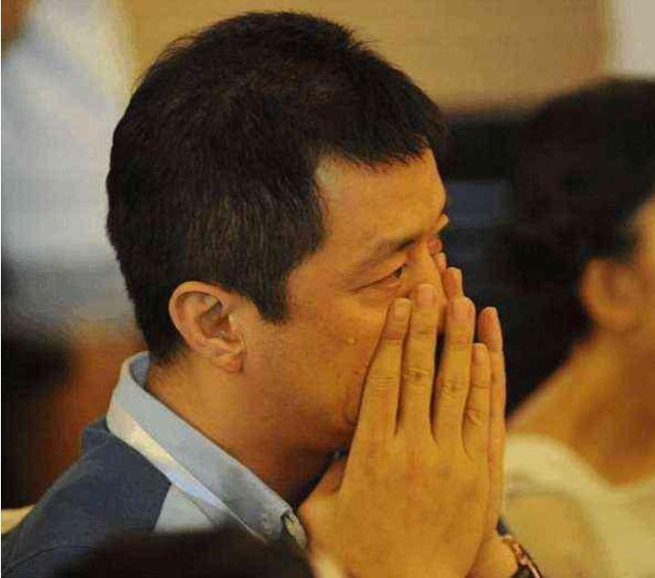 李亚鹏与哥哥失和18年,母亲心如汤煮,如今他们家终于迎来晴天(图13) 李亚鹏与哥哥失和18年,母亲心如汤煮,如今他们家终于迎来晴天(图13)