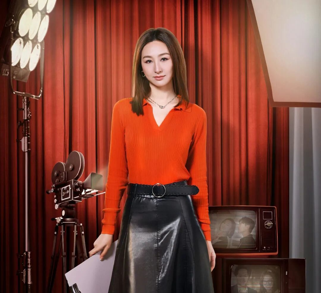 TVB当家花旦内地素颜被捕获，一举动暴露真实人品，挤公交接地气(图7)