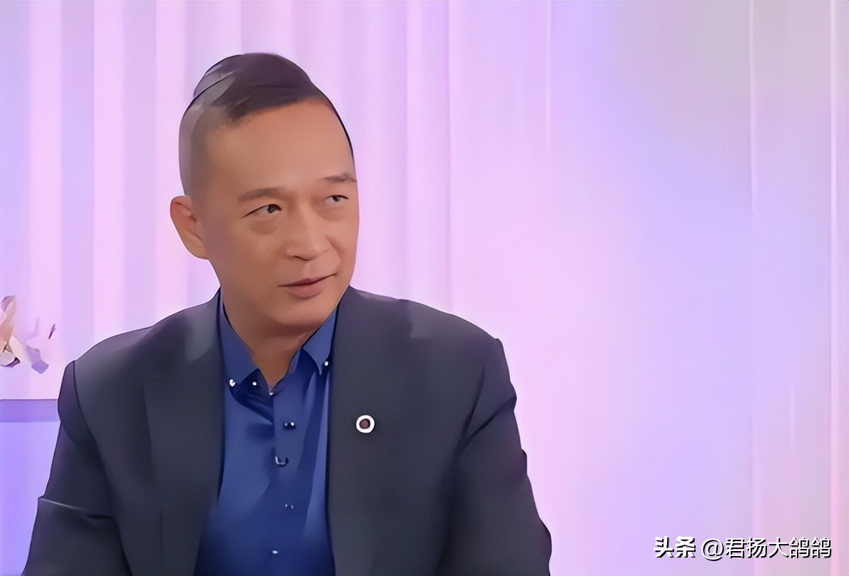 剧里是TVB御用烂仔演员,现实却是隐形老板,57岁因脑出血去世(图9) 剧里是TVB御用烂仔演员,现实却是隐形老板,57岁因脑出血去世(图9)